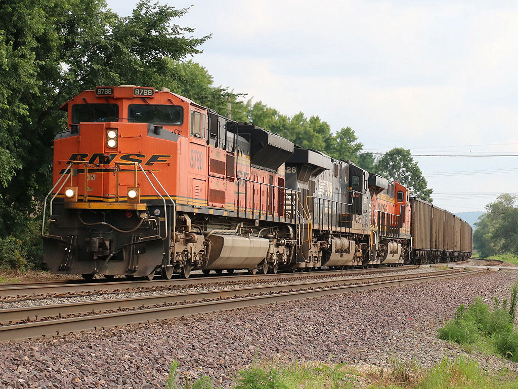 BNSF 8788